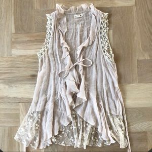 Cream Lace Sleeveless Vest: Large